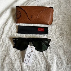Ray-Ban Wayfarer II Classic RB2185